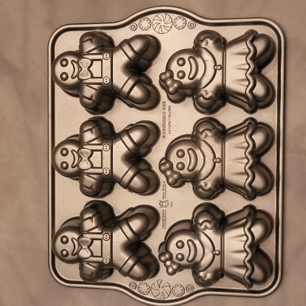 Nordicware Gingerbread Men Cake Pan